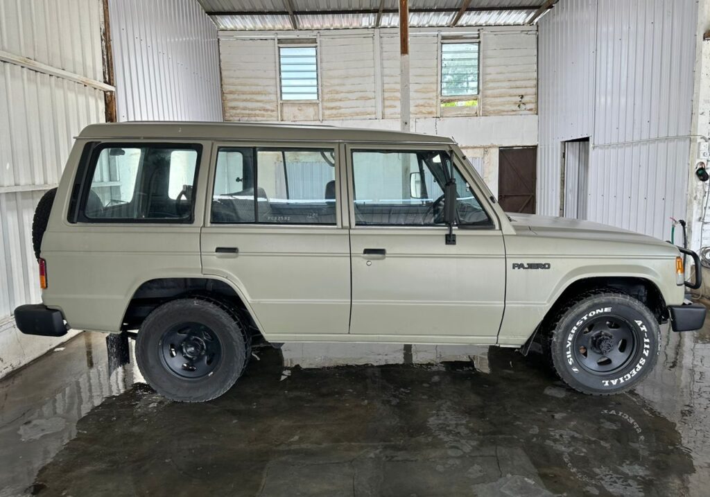 1991 Mitsubishi PAJERO 2.5 (M)