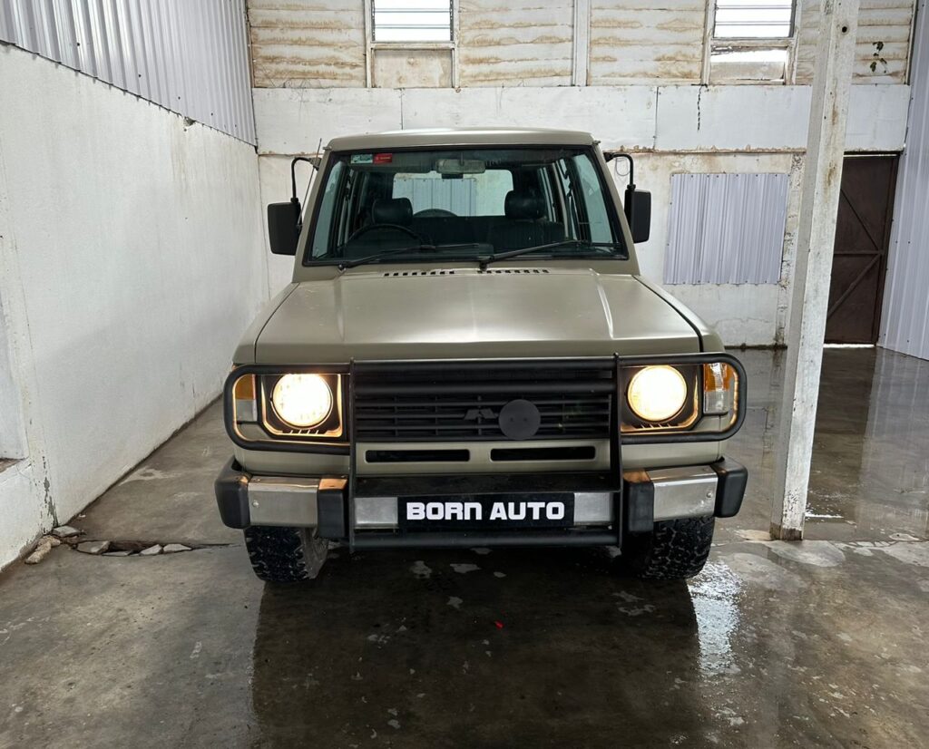 1991 Mitsubishi PAJERO 2.5 (M)