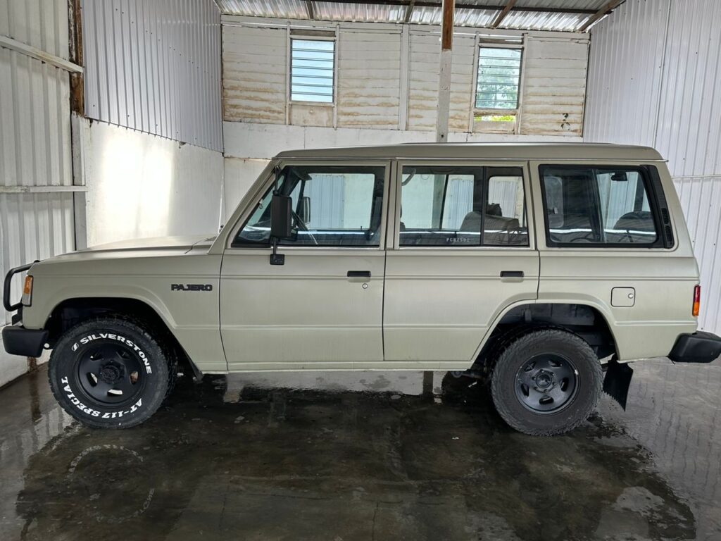 1991 Mitsubishi PAJERO 2.5 (M)